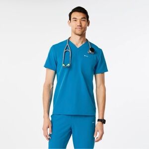 NEW-Figs men’s Leon scrub top